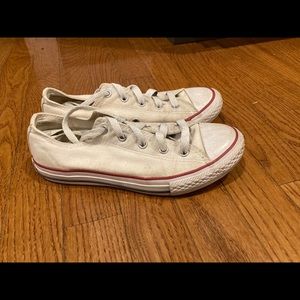 White all star converse